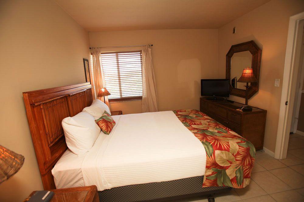 Marco Beach Vacation Suites Caxambas Экстерьер фото