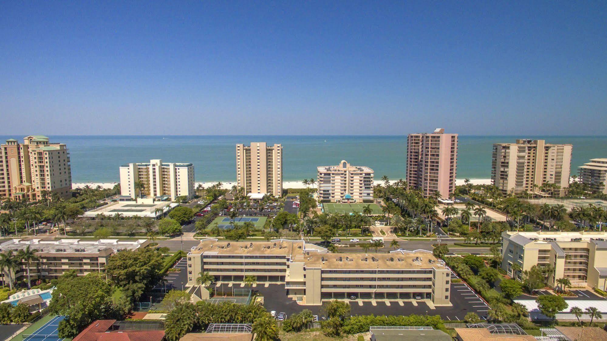 Marco Beach Vacation Suites Caxambas Экстерьер фото